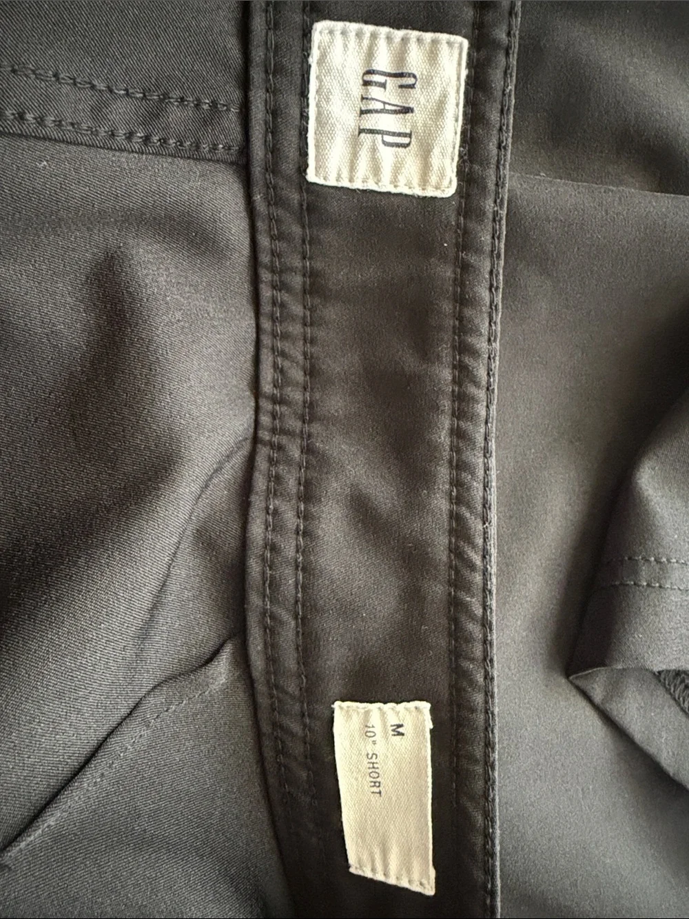 GAP Men's Black Board Shorts with Drawstring / Medium